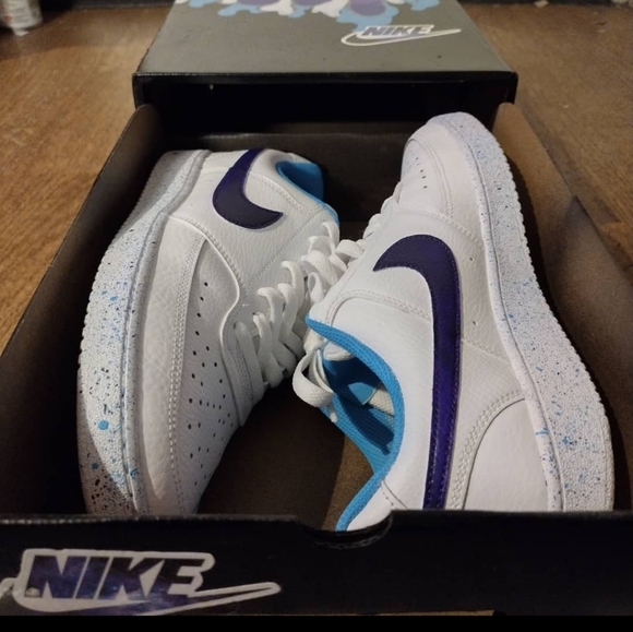 Custom painted court vision low. Women's size 10. Like new - Picture 4 of 8